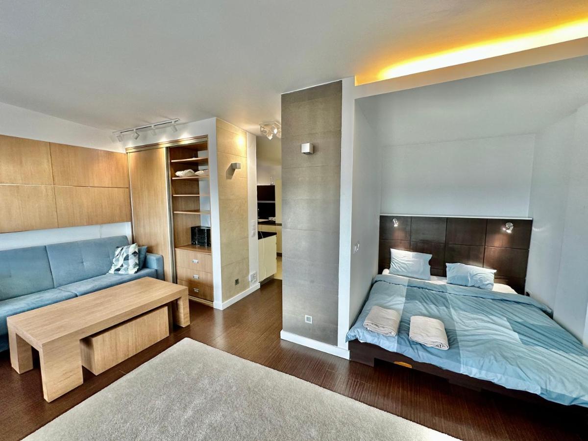 Top Metro X2 Fast Wifi 400 Mbs 70'Tv Netflix Hbo Max Appletv+ Disney+ Varsóvia Exterior foto