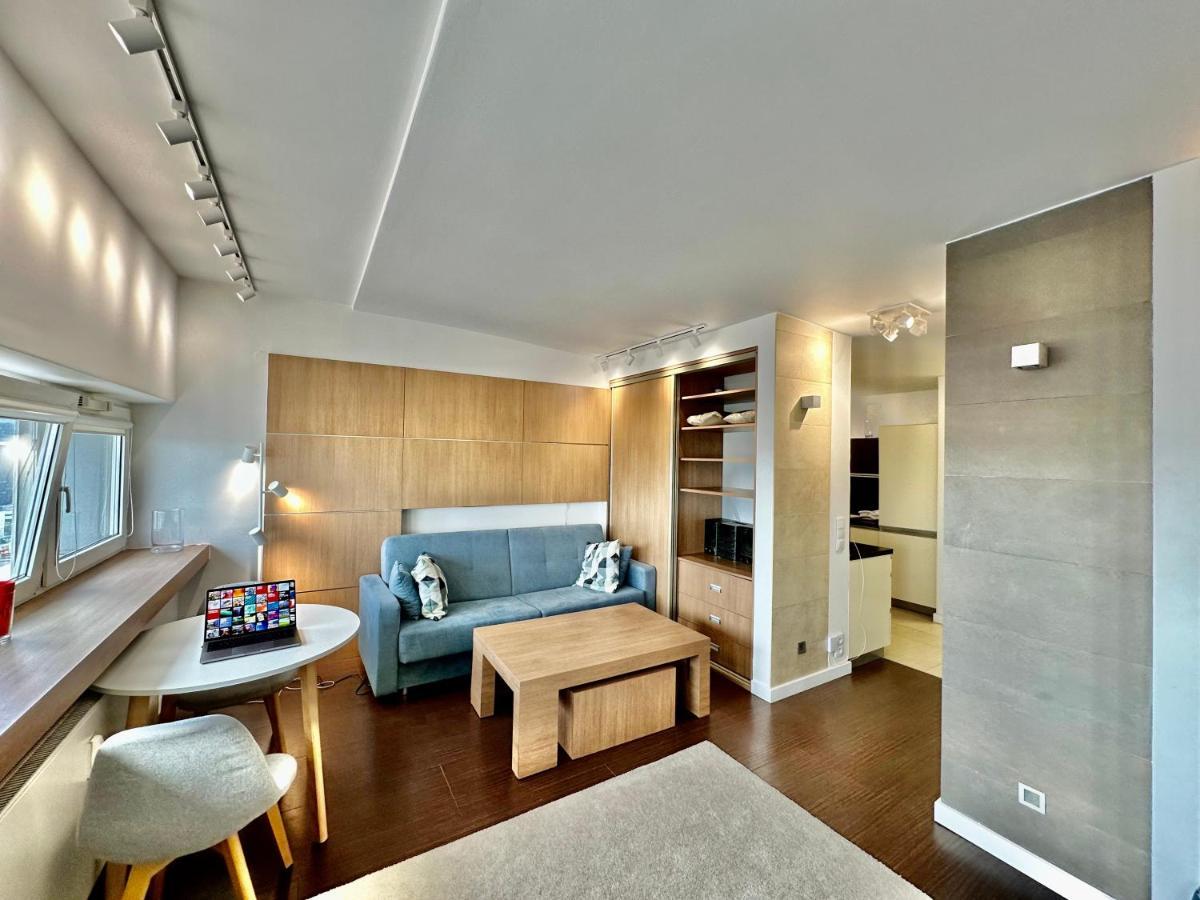 Top Metro X2 Fast Wifi 400 Mbs 70'Tv Netflix Hbo Max Appletv+ Disney+ Varsóvia Exterior foto