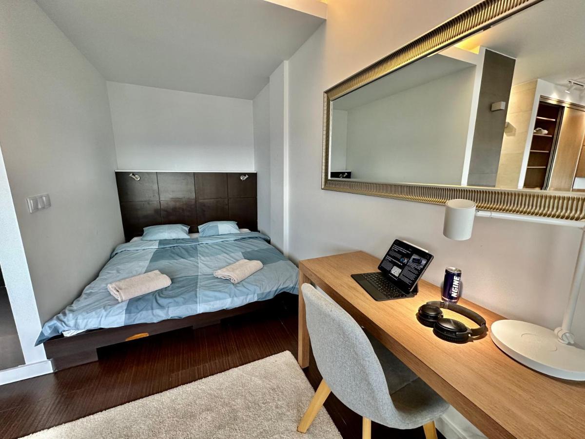 Top Metro X2 Fast Wifi 400 Mbs 70'Tv Netflix Hbo Max Appletv+ Disney+ Varsóvia Exterior foto