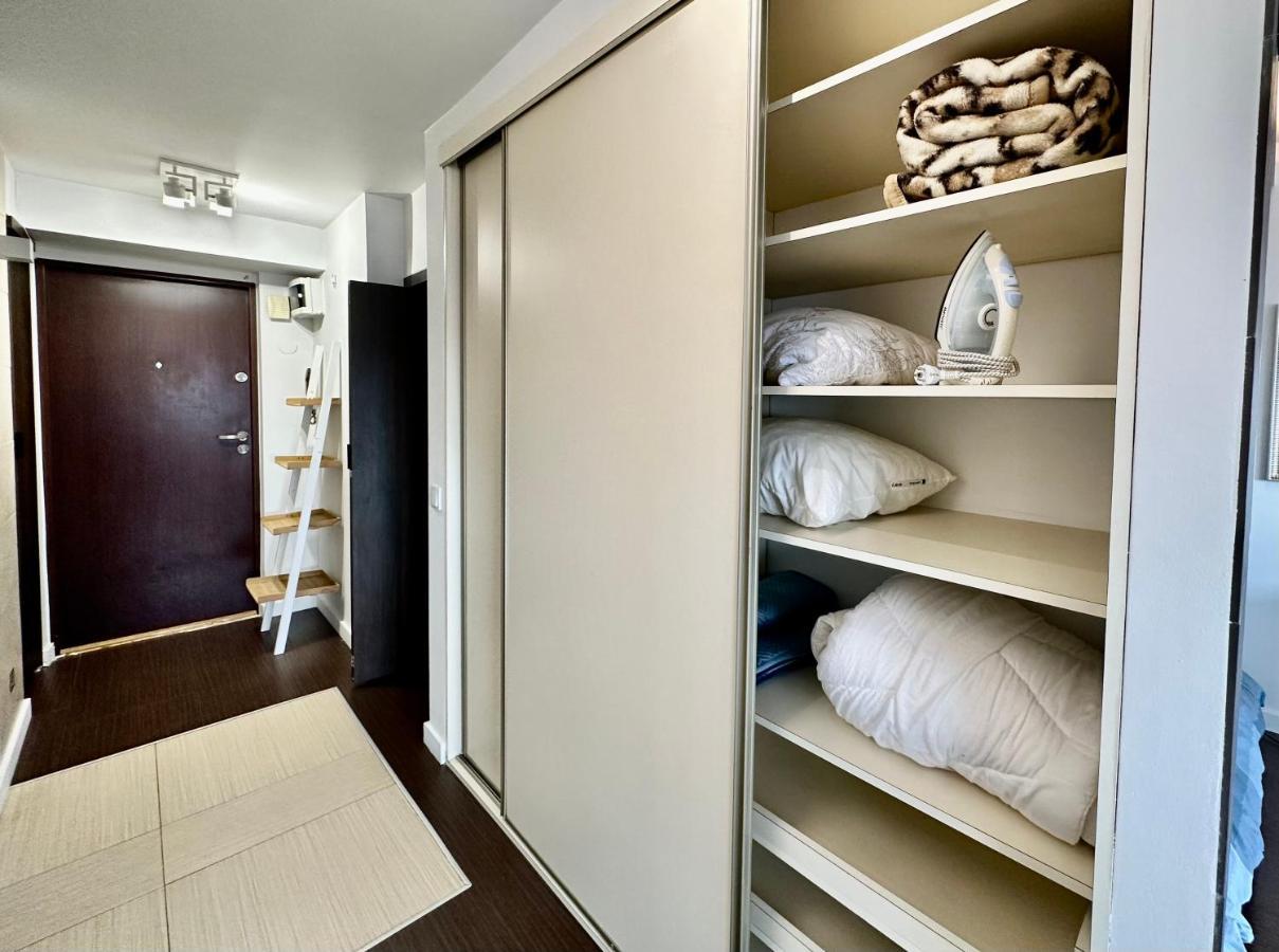 Top Metro X2 Fast Wifi 400 Mbs 70'Tv Netflix Hbo Max Appletv+ Disney+ Varsóvia Exterior foto